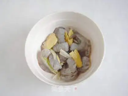 Make Two fresh prawns step 4