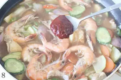 Make Korean shrimp soup step 7