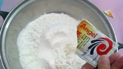 Make Delicious pizza seafood step 2