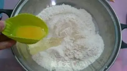 Make Delicious pizza seafood step 3