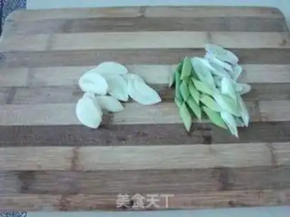 Make A spinach lily step 3