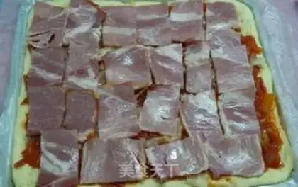 Make Delicious pizza seafood step 17