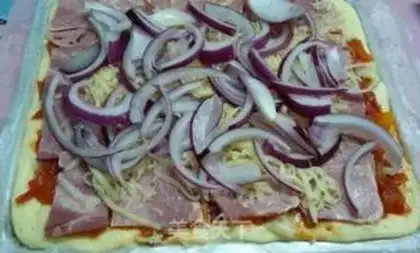 Make Delicious pizza seafood step 19
