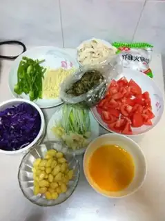 Make The blue and blue peppers are fried step 0
