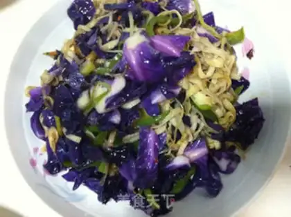 Make The blue and blue peppers are fried step 5
