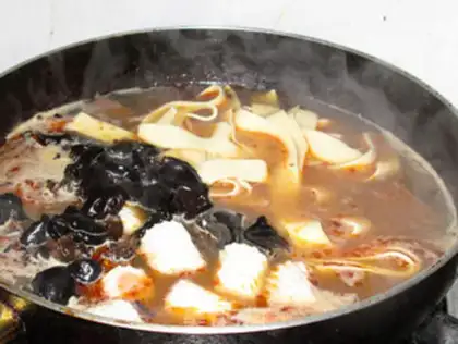 Make Spicy on the soup pot step 6