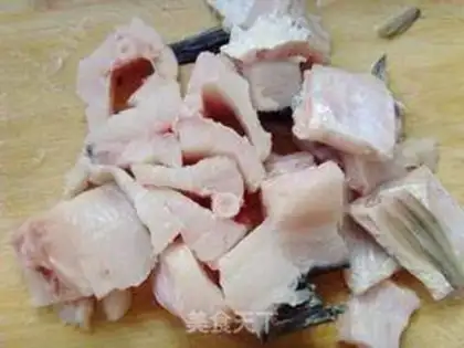 Make Fish pelt soup step 1