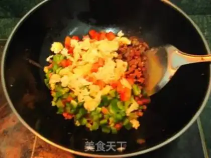 Make Orchid with fried eggs step 2