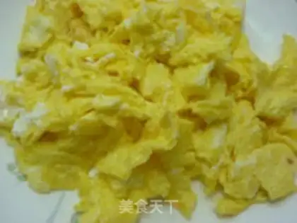 Make Orchid with fried eggs step 4