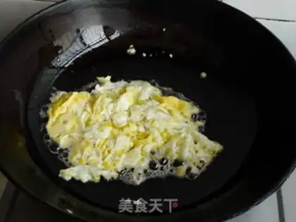 Make Pyramids and eggs step 2
