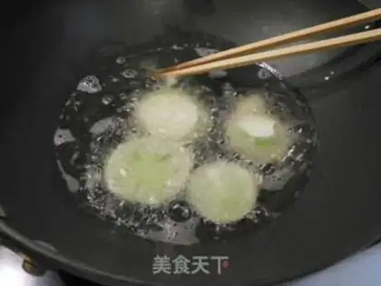 Make A fried green tomato step 4