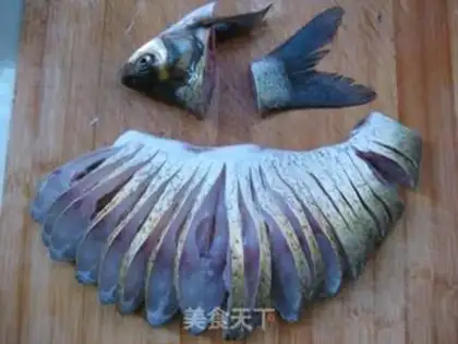 Make Peacock Opens Fish step 1