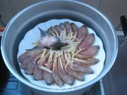Make Peacock Opens Fish step 5