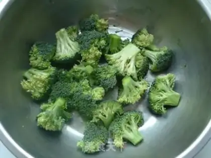 Make Pelican broccoli step 1