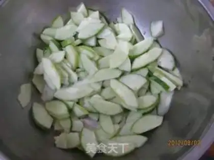 Make Old cucumber-crackers step 3