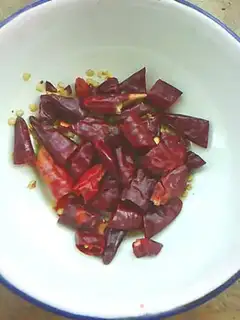 Make Homemade pepper oil step 1