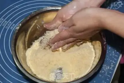 Make Strawberry butter tower step 1