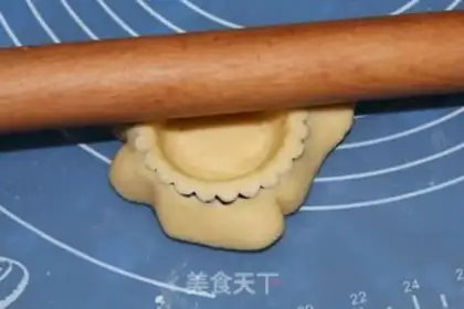 Make Strawberry butter tower step 5