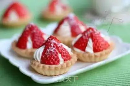 Make Strawberry butter tower step 13