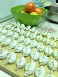 Make Pork dumplings step 3