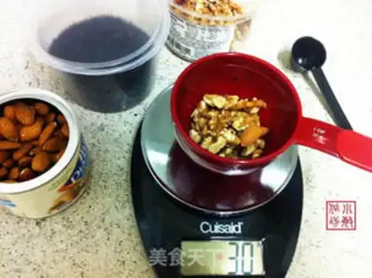 Make Almond walnut sesame paste step 0