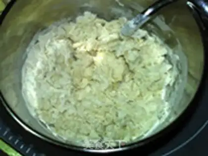 Make Sour cream pineapple toast step 1