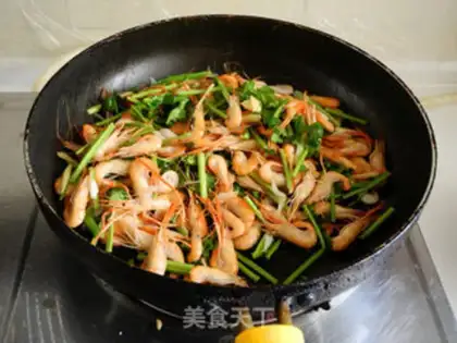 Make Pancake roll shrimp step 6