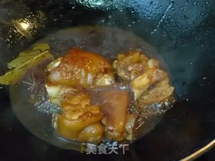 Make Pig hoof soy soup step 4