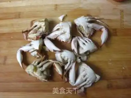 Make Tomato crab soup step 1