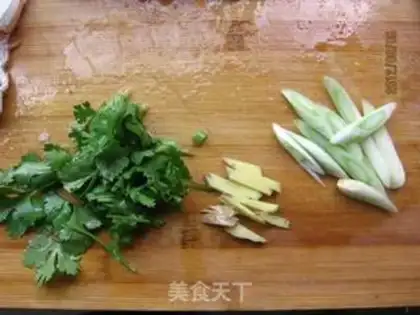 Make Tomato crab soup step 3