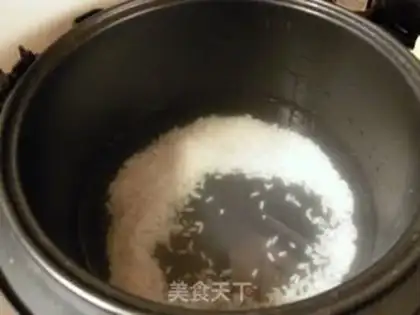 Make Red-tree greasy rice step 1