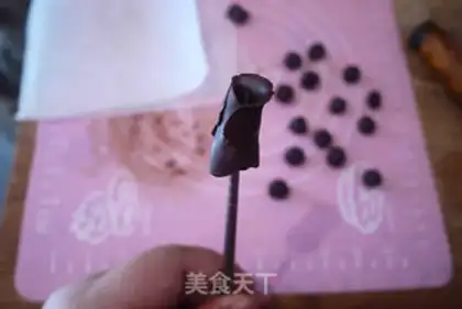 Make Chocolate roses step 5