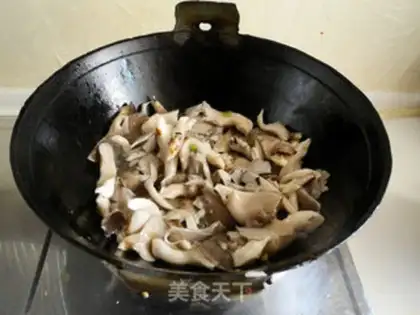 Make Pumpkin fishball soup step 2