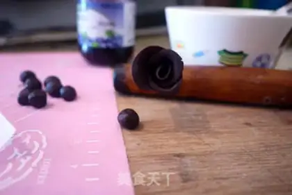 Make Chocolate roses step 7