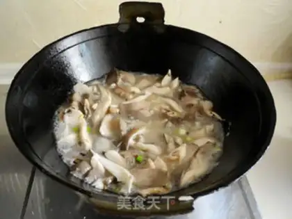 Make Pumpkin fishball soup step 3