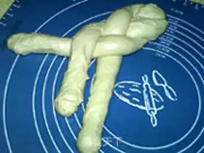 Make Sour cream pineapple toast step 12