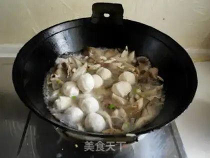 Make Pumpkin fishball soup step 4