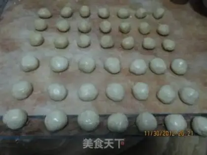 Make Fresh meat mooncake step 4