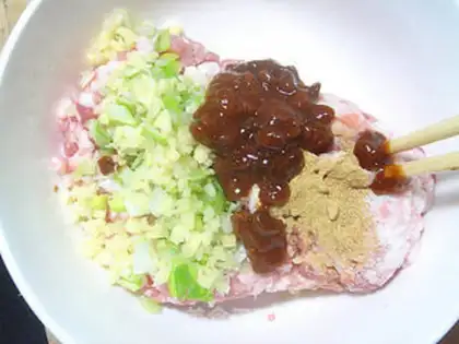 Make Roach porkballs step 0