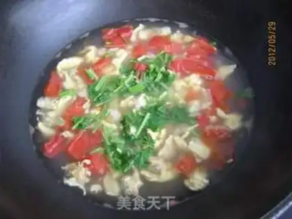 Make Tomato, egg soup step 8