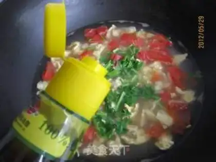 Make Tomato, egg soup step 9