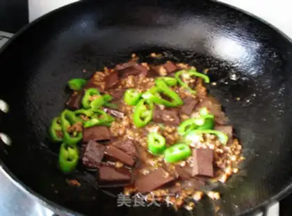 Make Piggy blood step 11