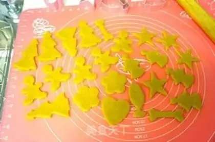 Make The colored gingerbread step 12