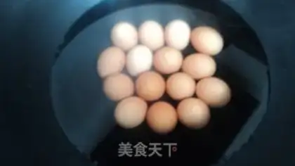 Make Five spicy tea eggs step 1