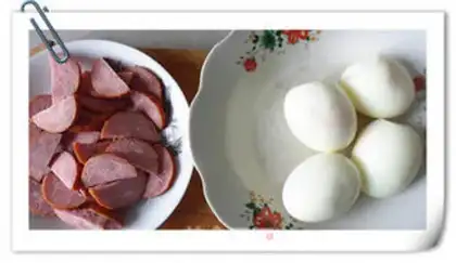 Make Cheese and ham and eggs step 1