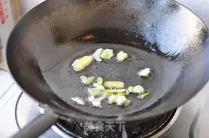 Make Egg lion head step 12