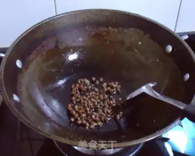 Make Twin bean fried eggs step 3