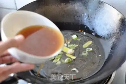 Make Egg lion head step 13
