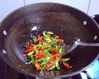 Make Twin bean fried eggs step 4