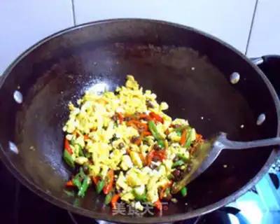 Make Twin bean fried eggs step 6